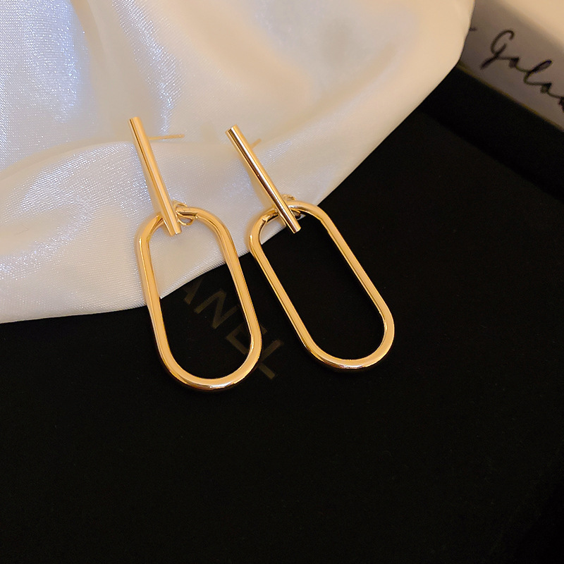 Gold geometry earrings