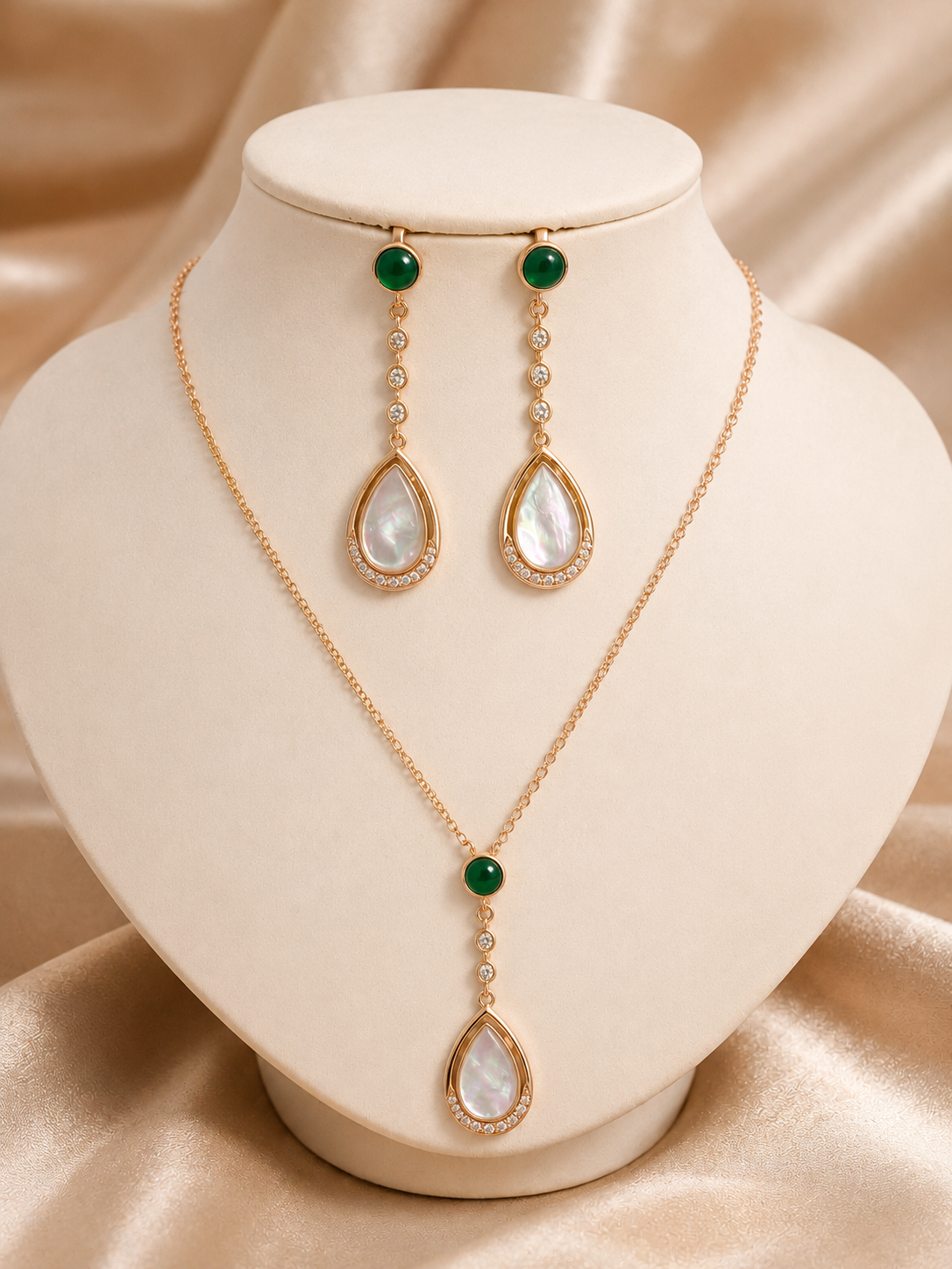 Zircon gold set