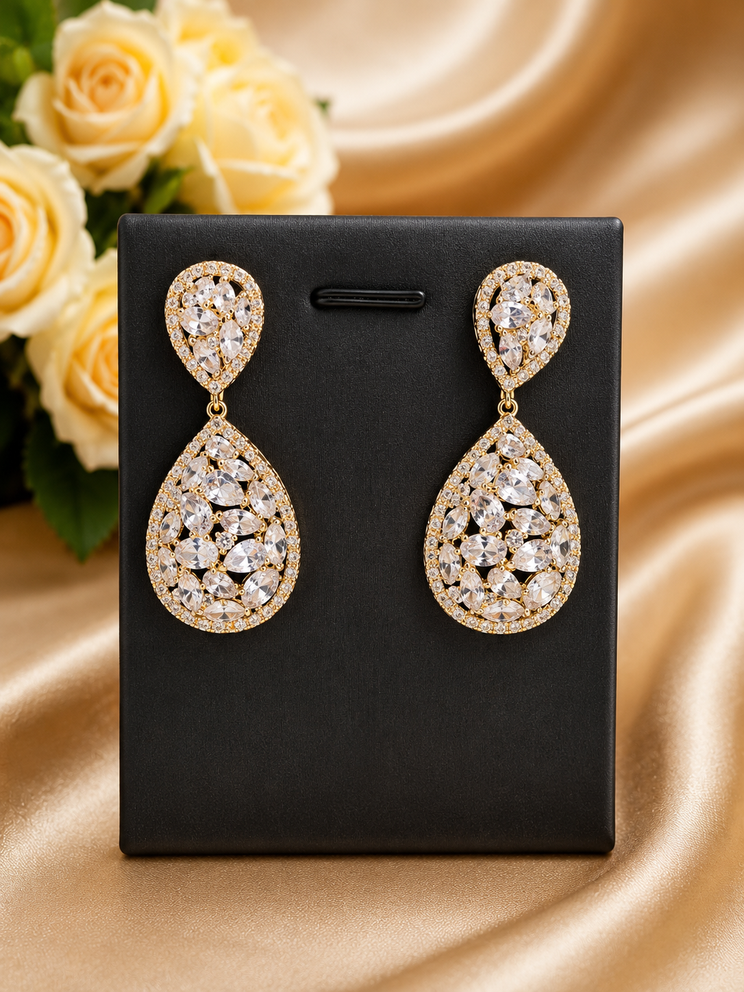 Zircon gold earrings 
