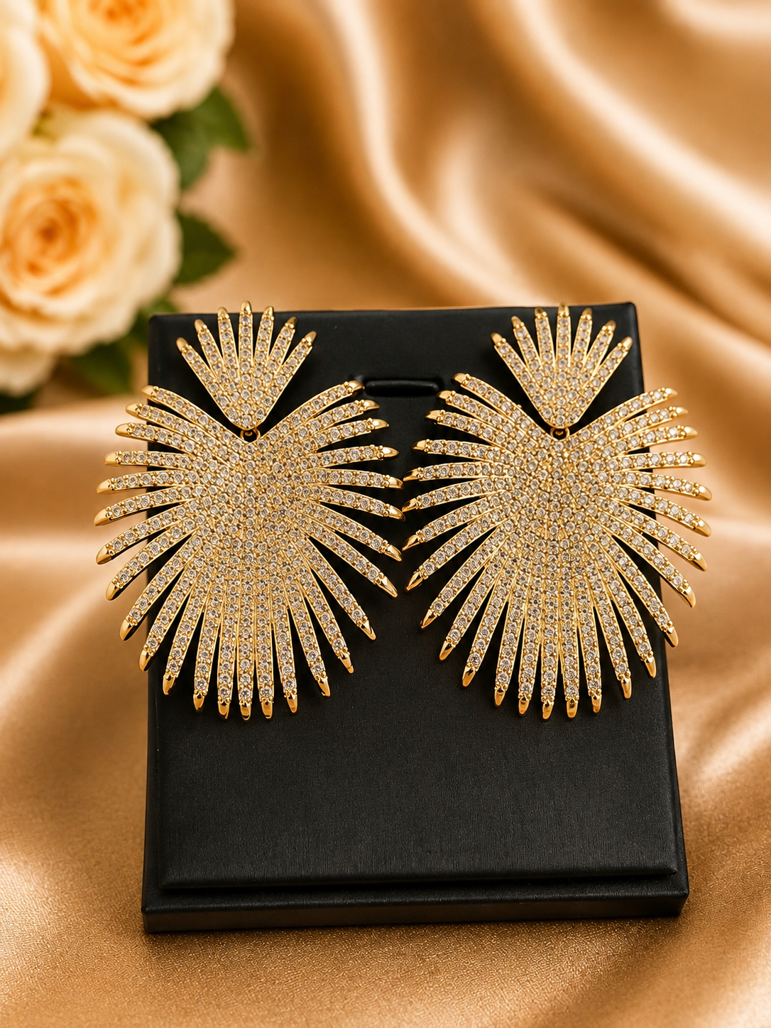 Zircon oval gold earrings 
